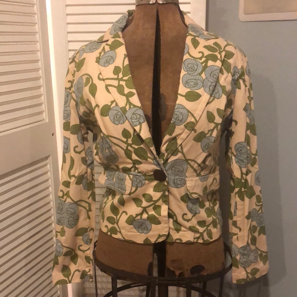 Nine&Co cropped blazer